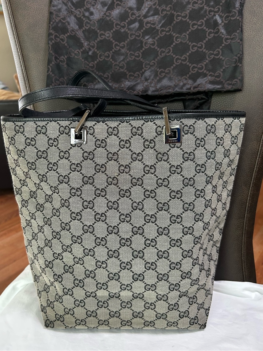 VINTAGE Gucci GG Canvas Eclipse Tote with Black Leather Trim - Picture 5 of 16